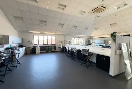 Media Make-up studio